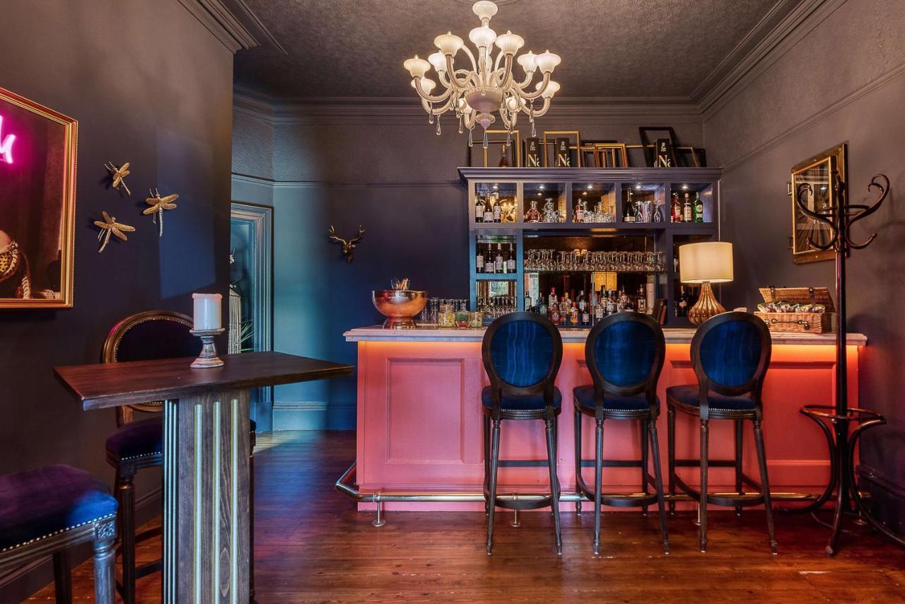 Clementine'S Guest House Йорк Экстерьер фото The bar at the 1887