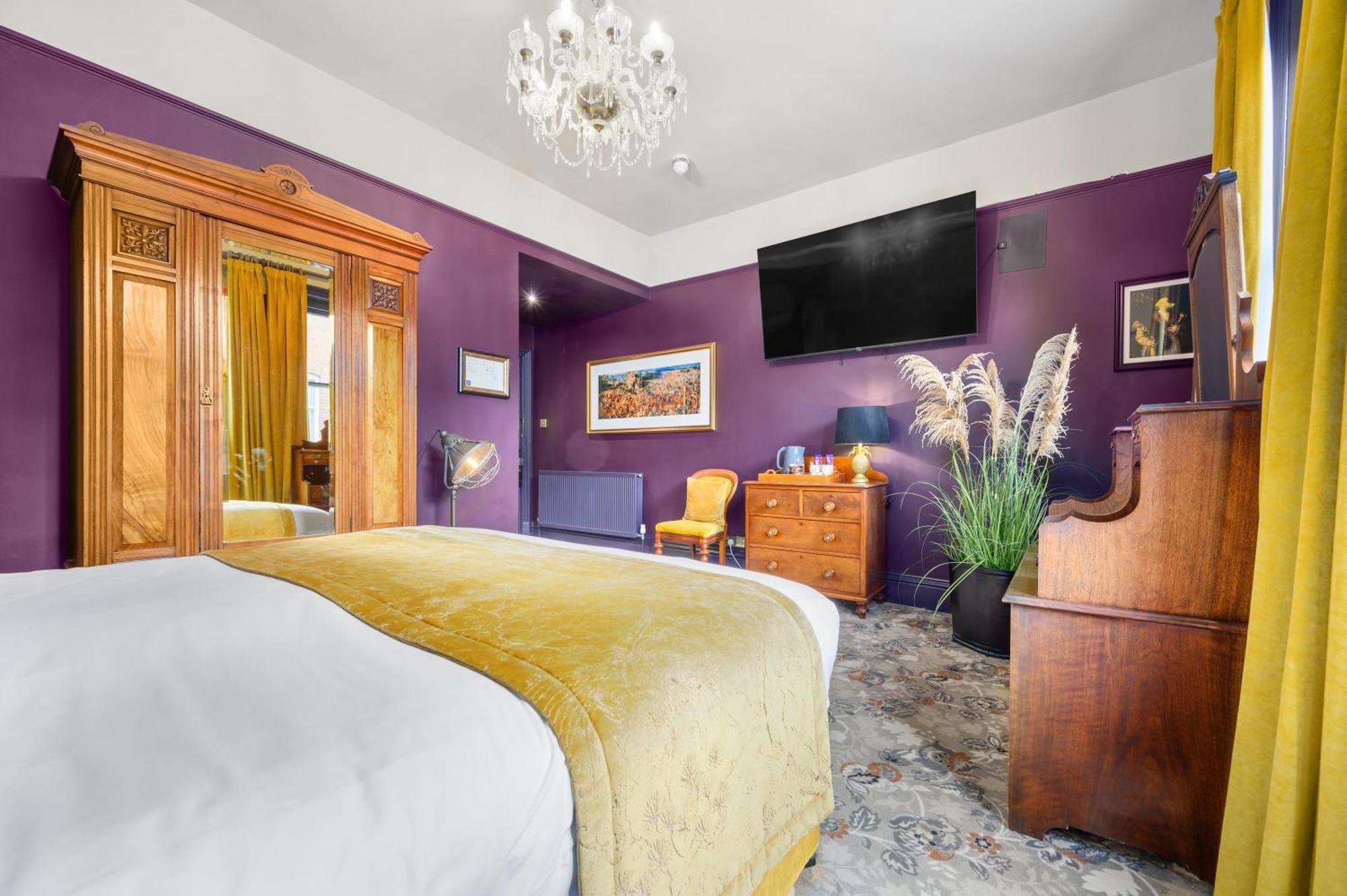 Clementine'S Guest House Йорк Экстерьер фото The bedroom
