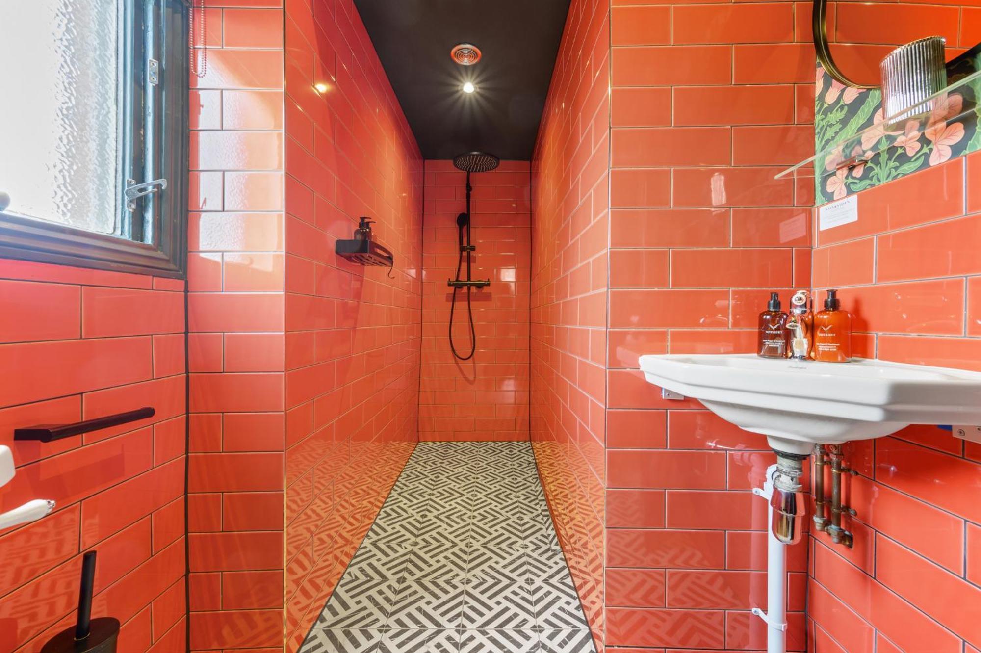 Clementine'S Guest House Йорк Экстерьер фото Bathroom